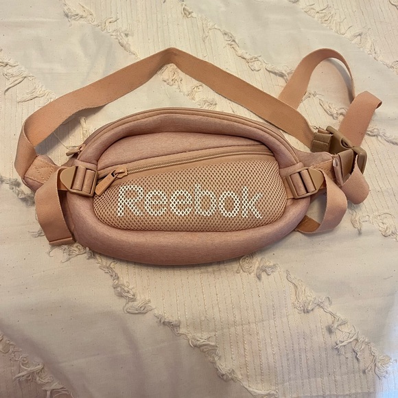 Reebok Handbags - Reebok Fanny pack